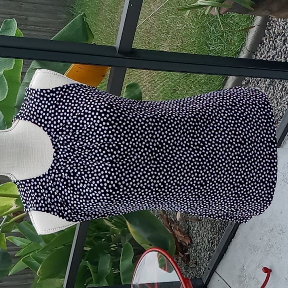 Banana Republic Women's Sleeveless Top Size XS Black/White Dots